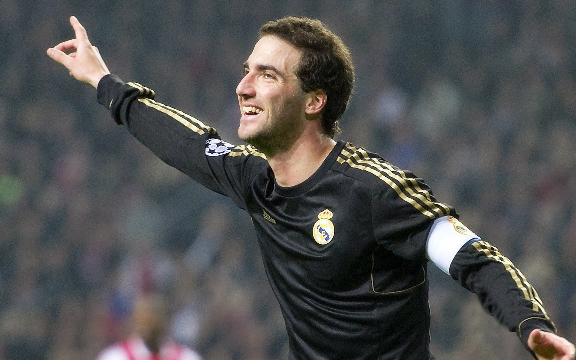 安德森关注年轻球员潜力以实现俱乐部长期储备,安德森续约